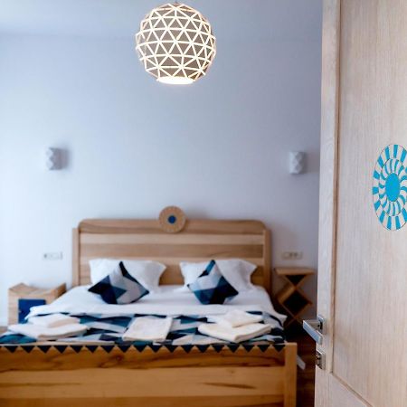 Bed and Breakfast Conacul Olarilor Baia de Fier Exterior foto