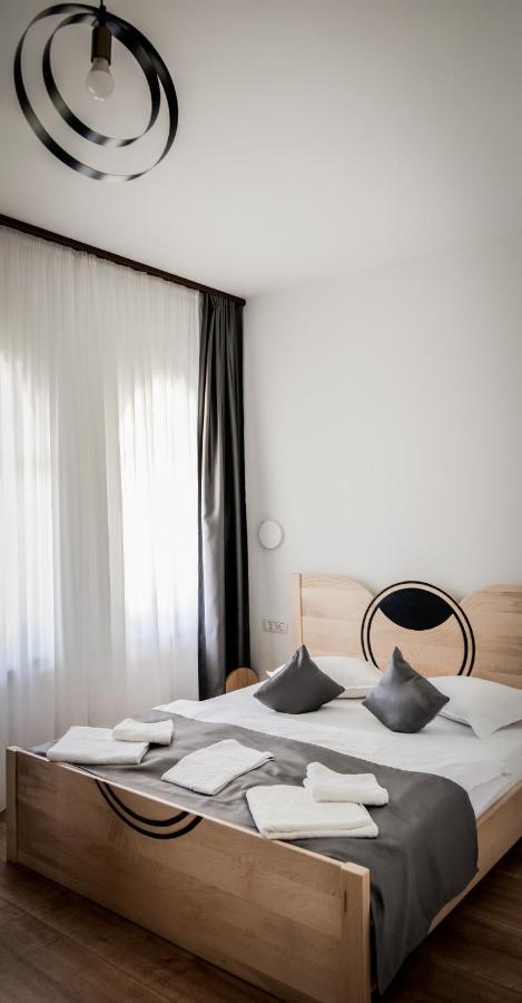 Bed and Breakfast Conacul Olarilor Baia de Fier Exterior foto